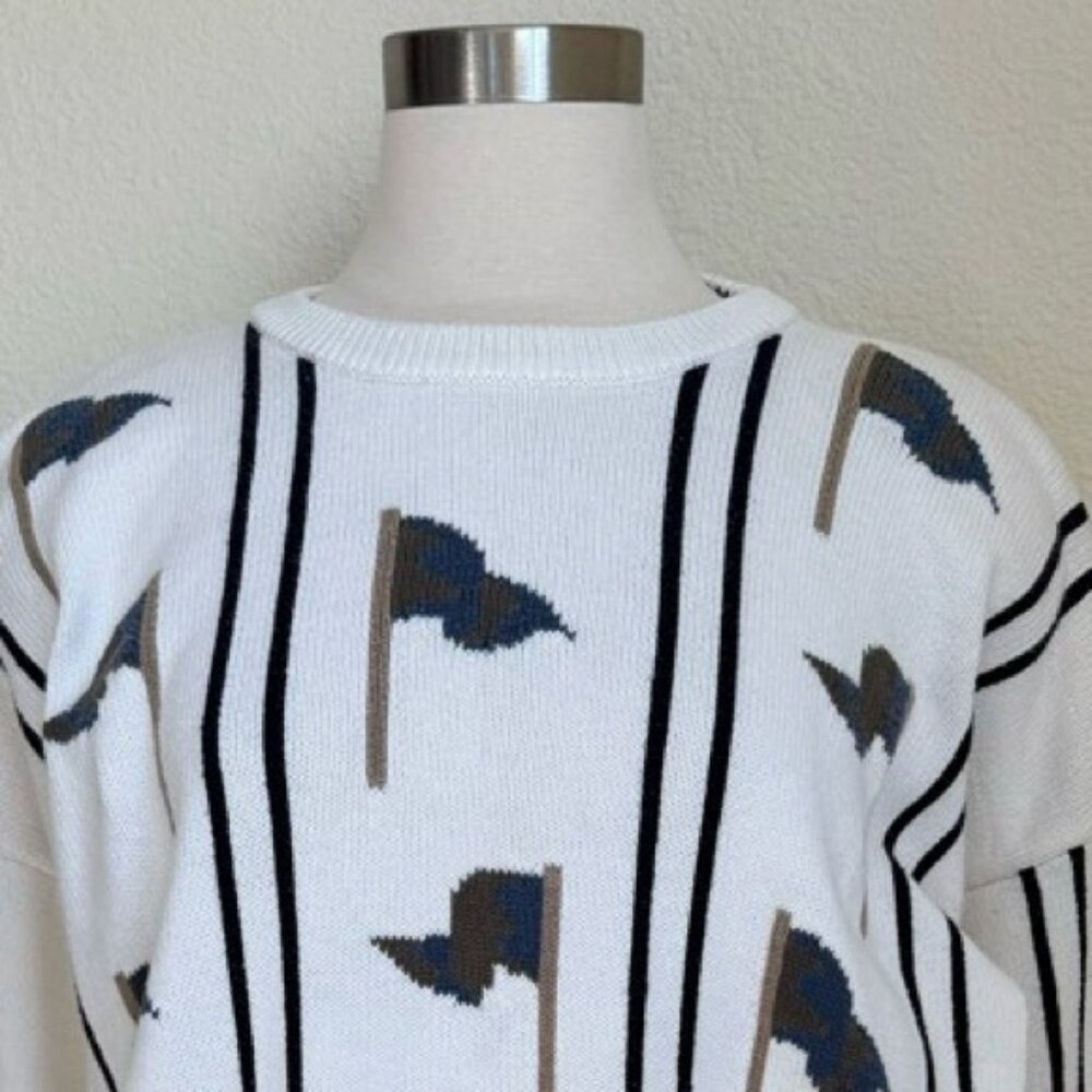 White Sweater With Abstract Pattern - image 4